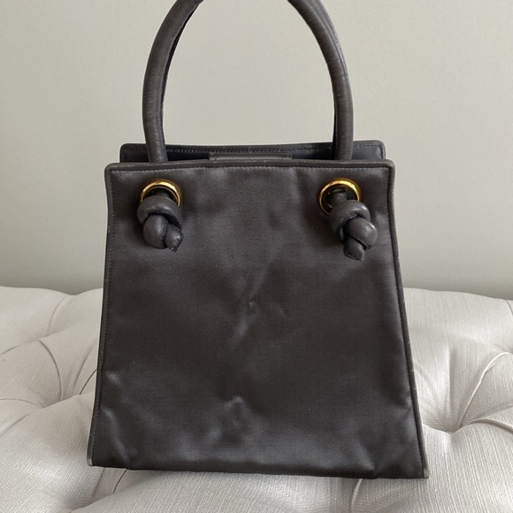 SALVATORE FERRAGAMO handbag - Picture 2 of 11
